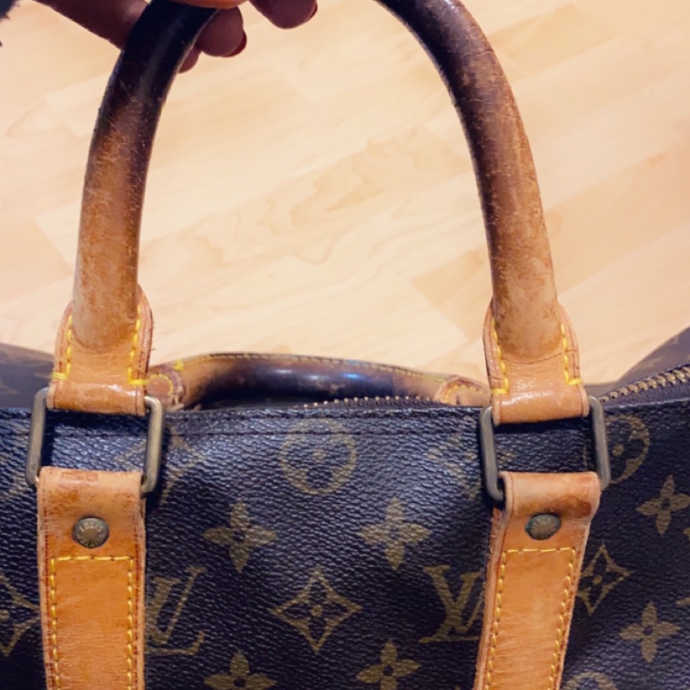 EUC Louis Vuitton Sac Duffle Bag 35 & comes with strap. - Picture 10 of 12